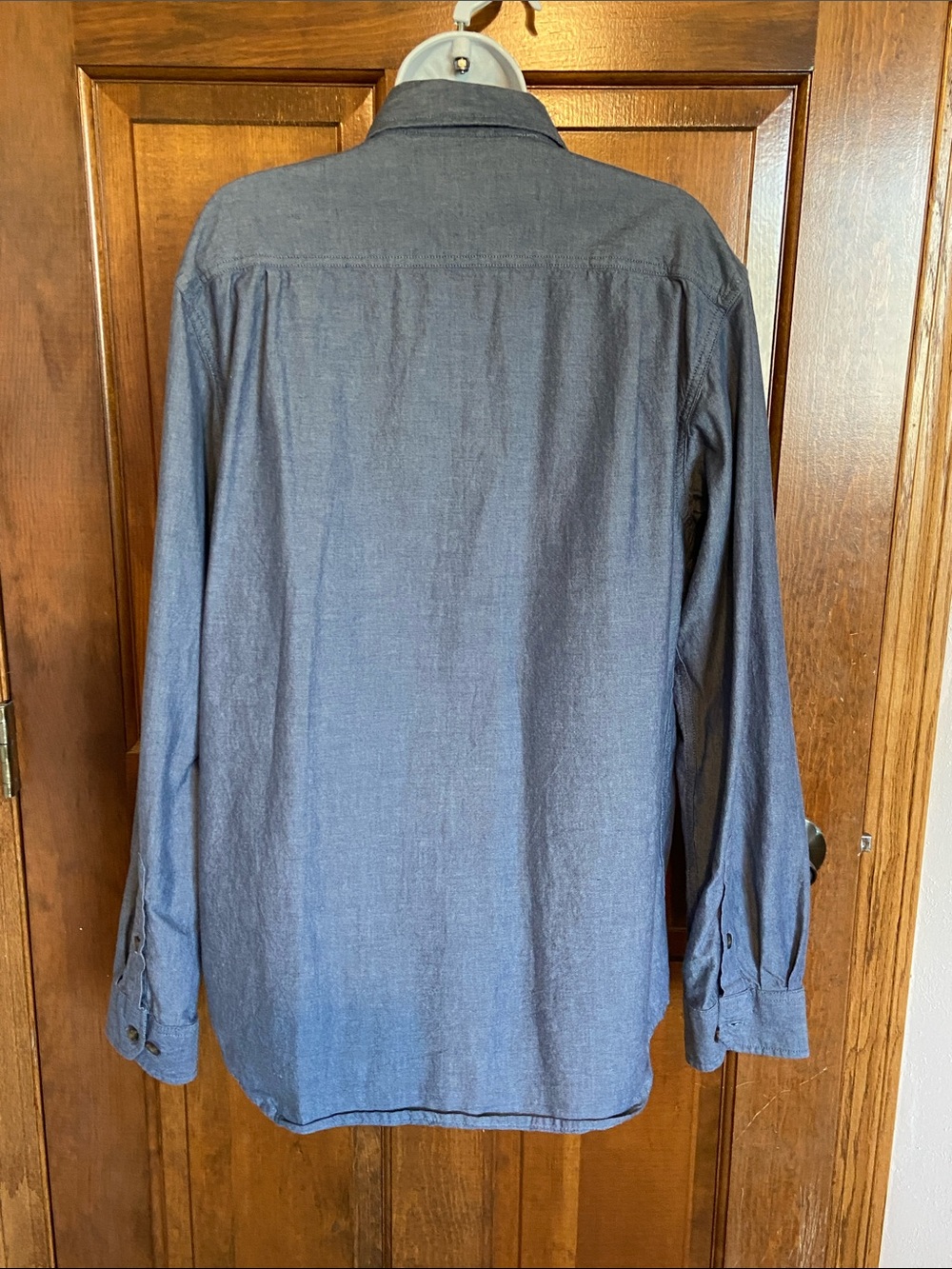 Carhartt Relaxed Fit Denim Blue Chambray Button Up Cotton Size Medium - Picture 5 of 11